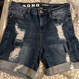 S.O.N.G. Curvy shorts size 1